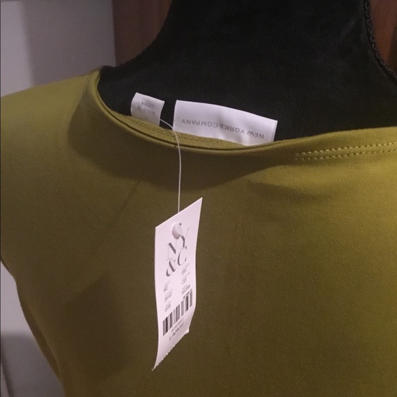 Great stretch dress with zipper front and pockets. - Picture 2 of 4